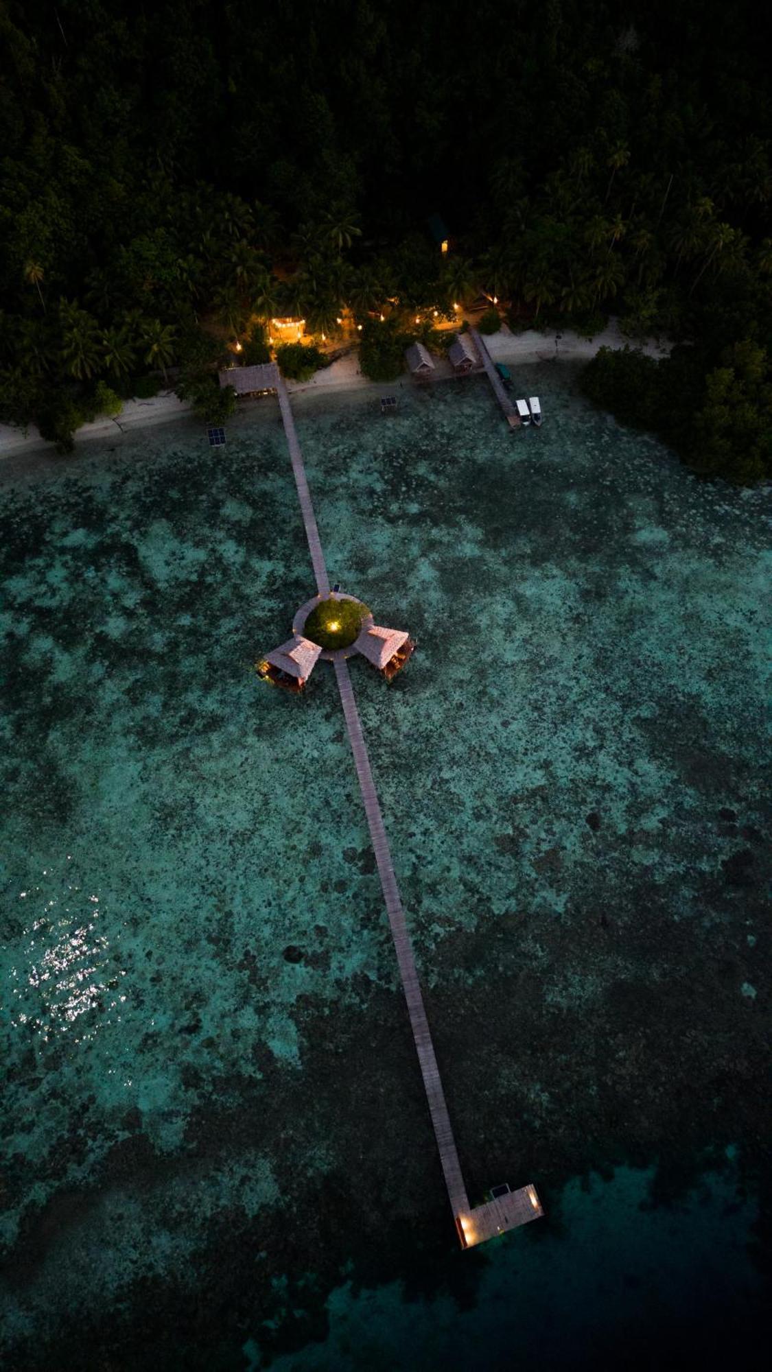 Nyande Raja Ampat Hotel Pulau Mansuar Eksteriør billede